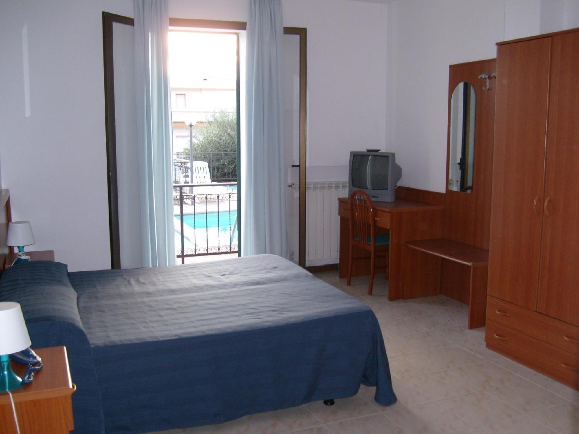 Ulivo Hotel Diano Marina Exterior foto