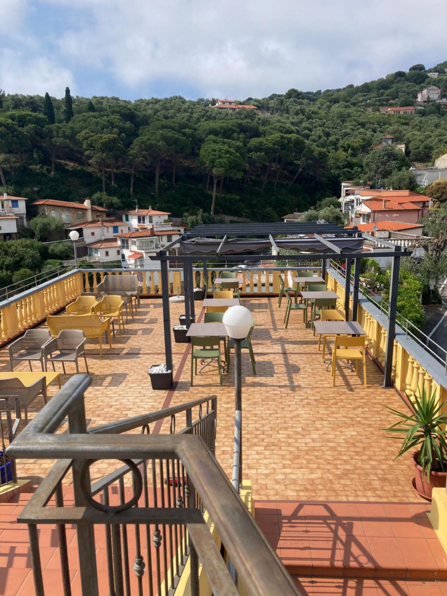 Ulivo Hotel Diano Marina Exterior foto